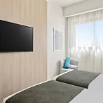 Mercure Finikoudes 3* Larnaca