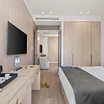 Hotel Mercure Finikoudes 3*