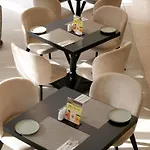 Otel Mercure Finikoudes 3*