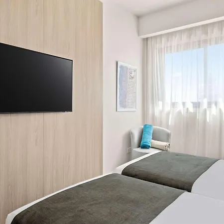 Mercure 3* Λάρνακα