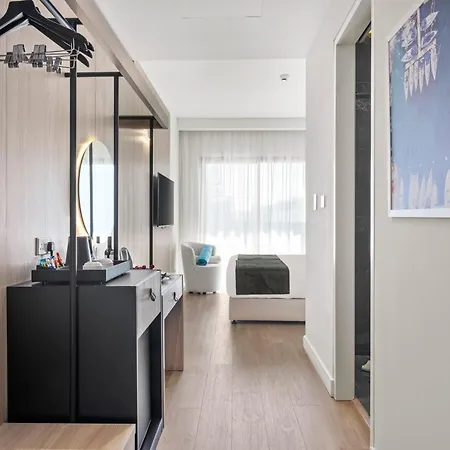 Mercure Larnaca