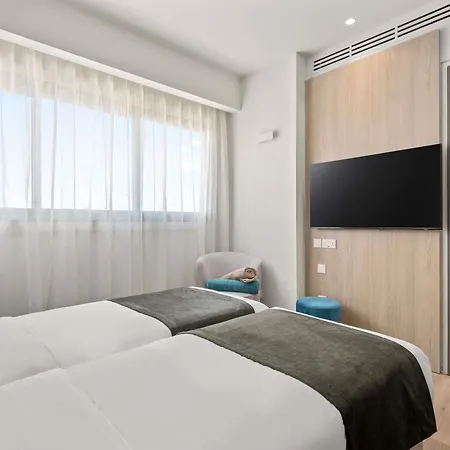 Mercure Finikoudes Hotel 3*