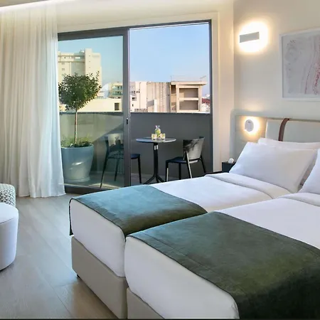 Mercure Finikoudes 3* Λάρνακα