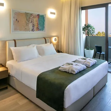 Mercure Finikoudes 3* Larnaca