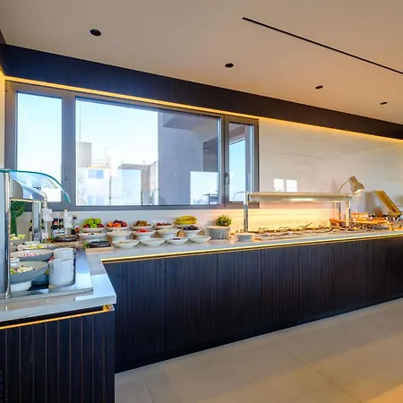 Mercure Finikoudes 3*