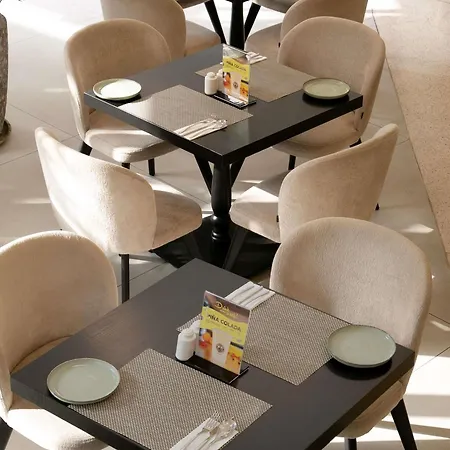 Отель Mercure Finikoudes 3*