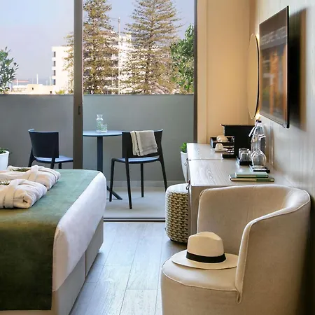 Mercure Finikoudes Larnaca