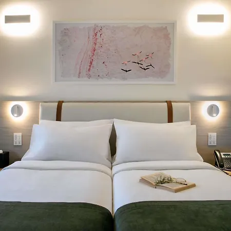Hotel Mercure Finikoudes 3*
