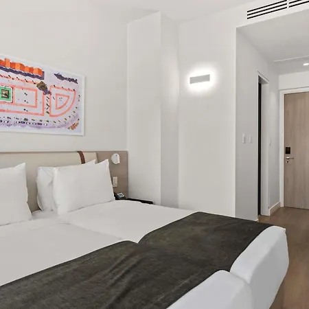 Mercure Finikoudes Hotel Larnaca