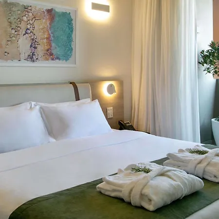 Mercure Finikoudes Larnaca