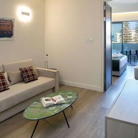 Hotel Mercure Finikoudes 3*