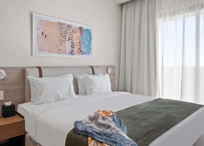 Mercure Finikoudes Otel