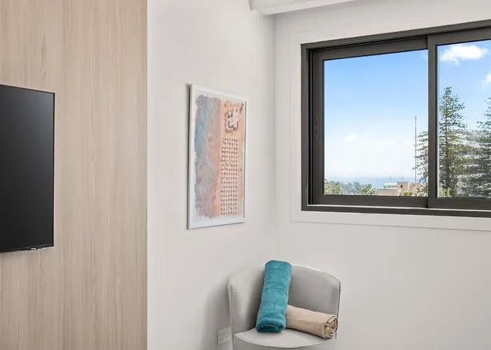 Mercure Finikoudes Larnaca