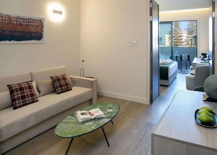 Готель Mercure Finikoudes