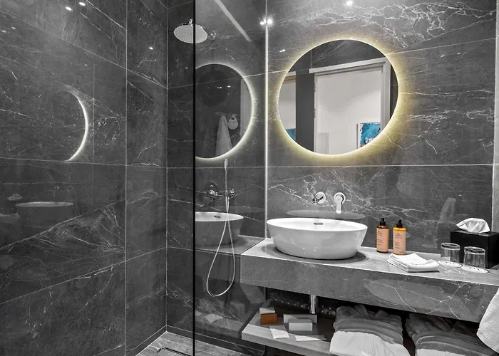 Mercure Finikoudes Hotel 3*