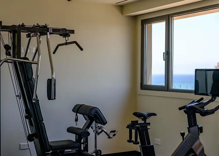 Mercure Finikoudes Otel 3*