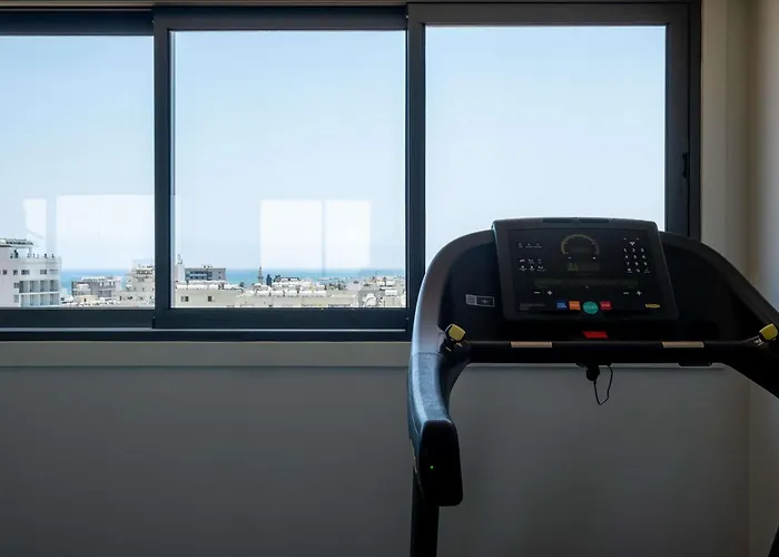 Mercure Finikoudes Otel Larnaca