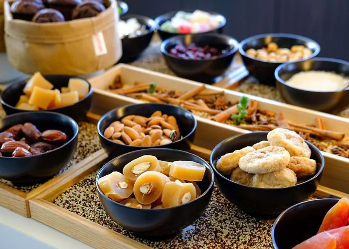 Mercure Finikoudes Larnaca