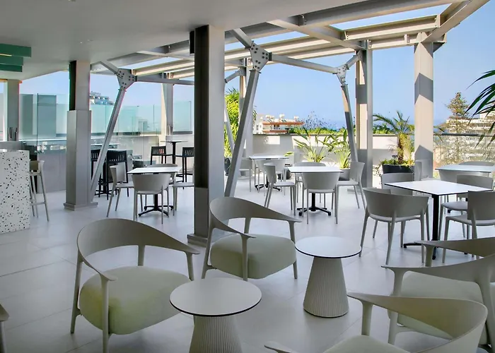 Otel Mercure Finikoudes