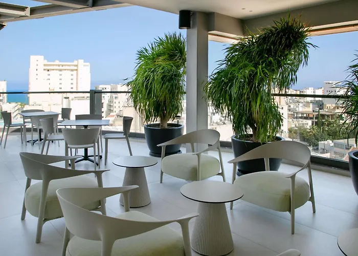 Otel Mercure Finikoudes 3*