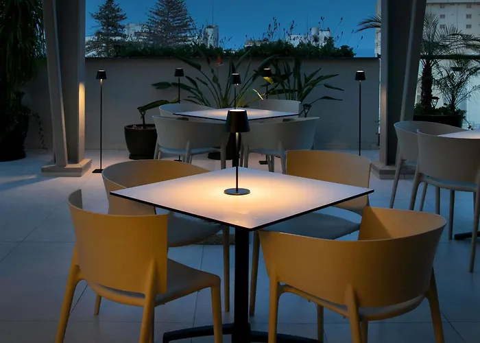 Mercure Finikoudes Ларнака