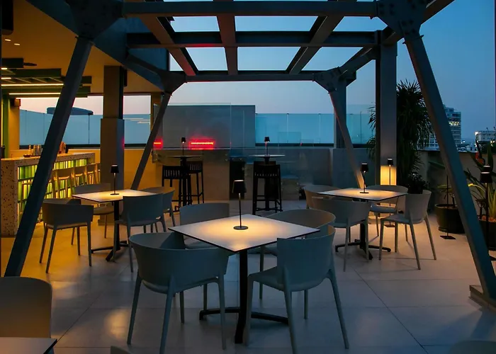 Mercure Finikoudes Hotel Larnaca