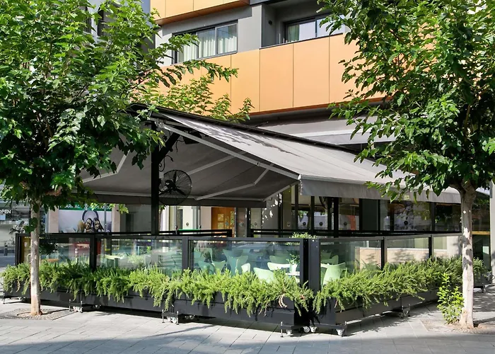 Otel Mercure Finikoudes 3*