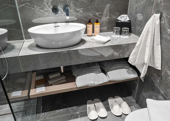 Mercure Finikoudes 酒店