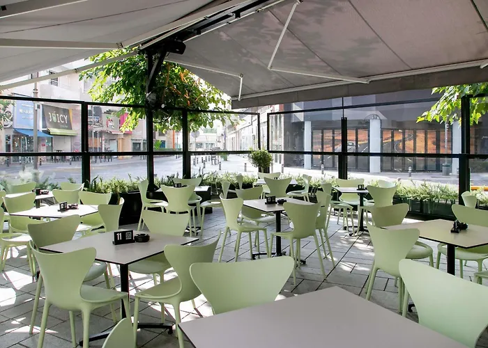 Mercure Finikoudes 3* 拉纳卡