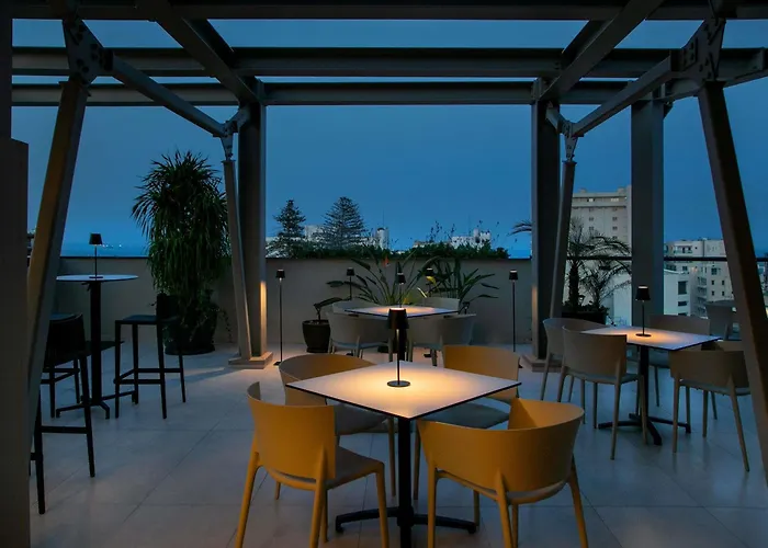 酒店 Mercure Finikoudes 拉纳卡